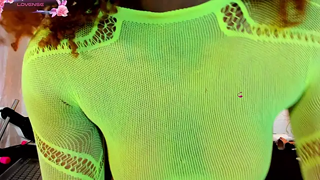 NAOMY COOPER online show from October 6, 8:50 pm