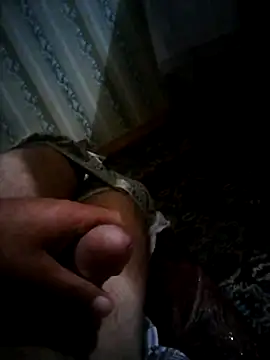 Snapshot of elik555 chatting on November 9, 10:30 pm elik555 online show from November 9, 10:30 pm