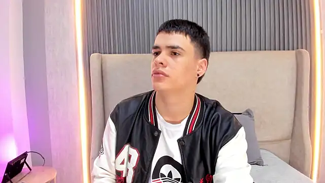 BenitoSaenz online show from February 20, 12:49 pm