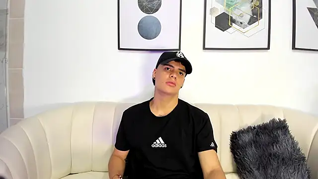 BenitoSaenz online show from April 19, 12:37 pm