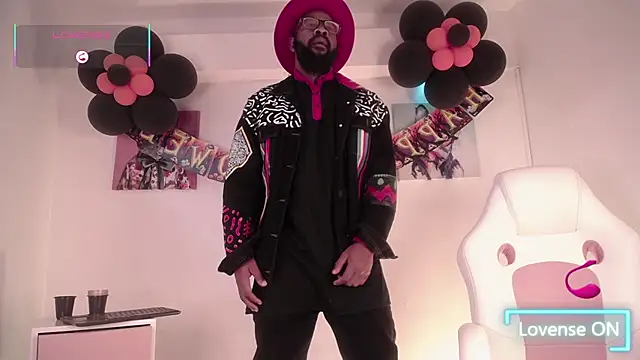 Snapshot of King_Malik chatting on October 14, 1:45 pm King Malik online show from October 14, 1:45 pm