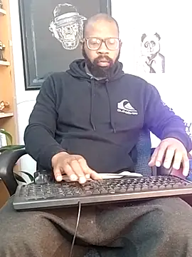 Snapshot of King_Malik chatting on October 21, 1:23 pm King Malik online show from October 21, 1:23 pm