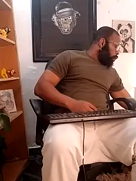 Snapshot of King_Malik chatting on November 7, 10:48 am King Malik online show from November 7, 10:48 am