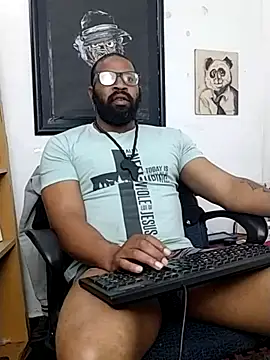 Snapshot of King_Malik chatting on November 14, 4:00 am King Malik online show from November 14, 4:00 am