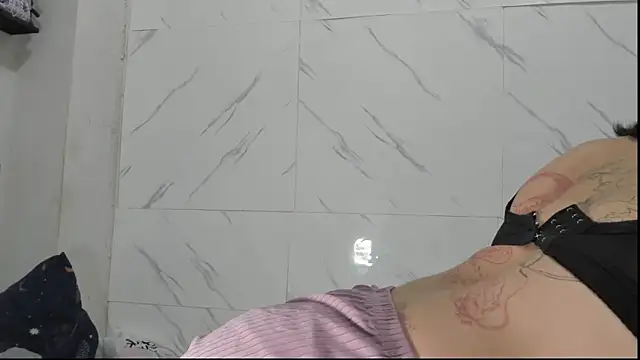 Its Ashleigh online show from April 22, 9:27 pm