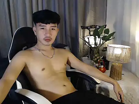 Snapshot of cute_richard24 chatting on December 14, 1:11 am cute richard24 online show from December 14, 1:11 am