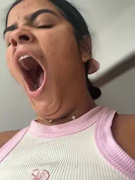 Kaily Sweet16 online show from April 18, 7:07 pm