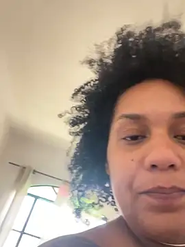 morenaluaa online show from September 18, 1:35 pm