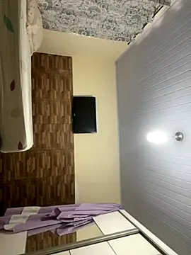 morenaluaa online show from November 7, 7:58 pm