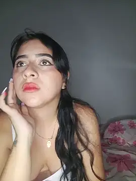 Chloe Sky love online show from June 27, 2:38 am