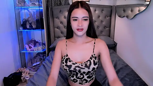 Snapshot of Lars_empress chatting on September 13, 8:25 am Lars empress online show from September 13, 8:25 am