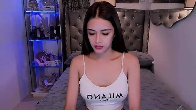 Snapshot of Lars_empress chatting on October 2, 8:32 am Lars empress online show from October 2, 8:32 am