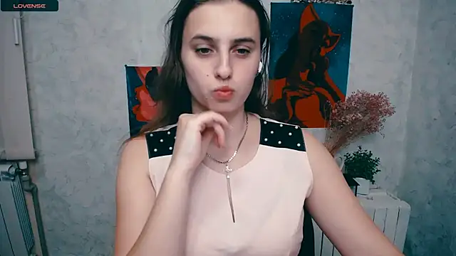 AmandaDimond  online show from October 4, 12:25 pm