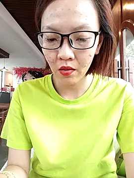 Snapshot of Mint299 chatting on October 24, 6:10 am Mint299 online show from October 24, 6:10 am