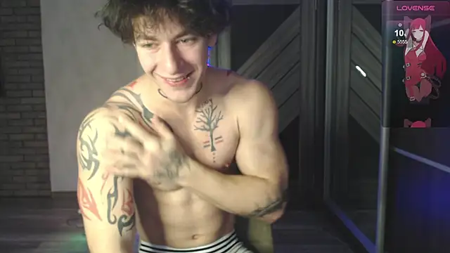 Snapshot of Brendan__Piks chatting on November 25, 8:03 am Brendan Piks online show from November 25, 8:03 am