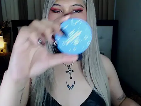 Snapshot of NaomiSmall chatting on September 11, 9:20 am NaomiSmall online show from September 11, 9:20 am