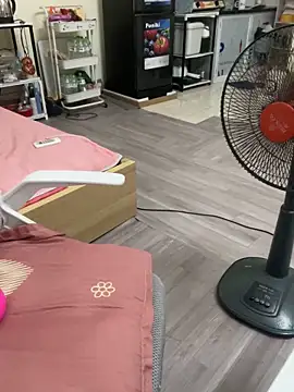 Snapshot of Mina048 chatting on September 13, 5:40 am Mina048 online show from September 13, 5:40 am