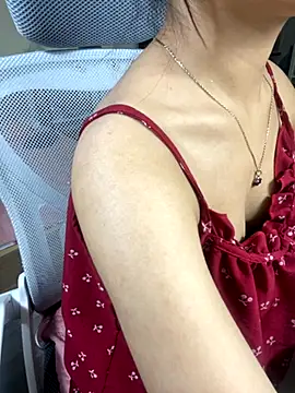 Snapshot of Mina048 chatting on October 16, 11:55 am Mina048 online show from October 16, 11:55 am