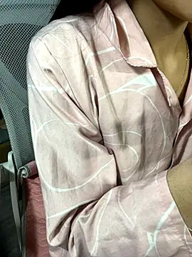 Snapshot of Mina048 chatting on November 28, 3:04 pm Mina048 online show from November 28, 3:04 pm