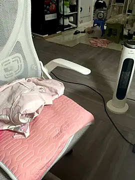 Snapshot of Mina048 chatting on November 29, 3:15 pm Mina048 online show from November 29, 3:15 pm