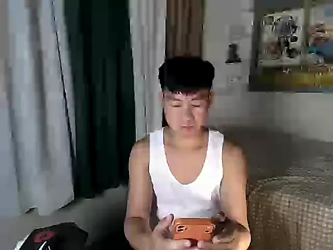 xshyboyx online show from June 2, 12:40 pm