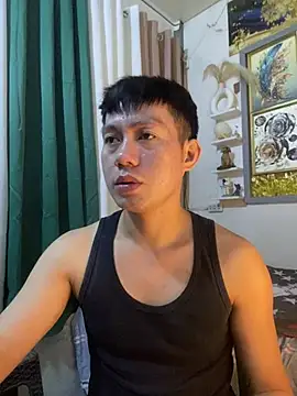 Snapshot of xshyboyx chatting on July 21, 11:45 am xshyboyx online show from July 21, 11:45 am