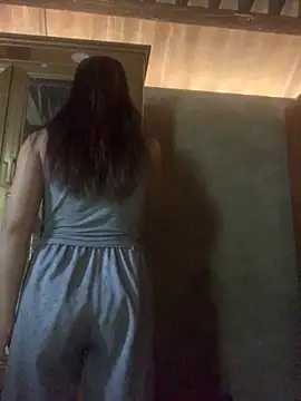 ThiHa003 online show from October 22, 4:35 am