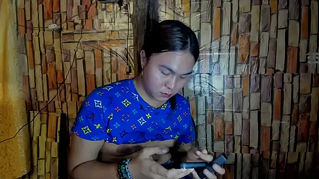 Snapshot of Sasha_Faux09 chatting on October 27, 12:36 am Sasha Faux09 online show from October 27, 12:36 am