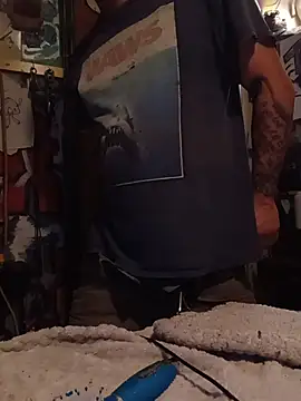 Snapshot of Twoslipperywhenwett chatting on November 12, 8:52 pm Twoslipperywhenwett online show from November 12, 8:52 pm