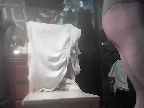 Twoslipperywhenwett online show from April 25, 11:24 pm