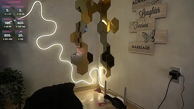 saritass  online show from April 4, 12:53 am