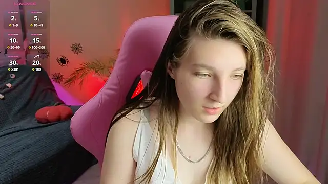 Snapshot of Mia_Myles chatting on October 26, 10:21 am Mia Myles online show from October 26, 10:21 am