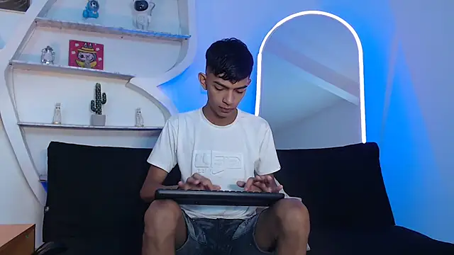 PRETTY SEX1 online show from October 3, 1:19 pm