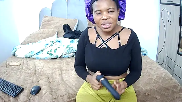 Snapshot of CharlotteXXX chatting on October 20, 11:32 am CharlotteXXX online show from October 20, 11:32 am