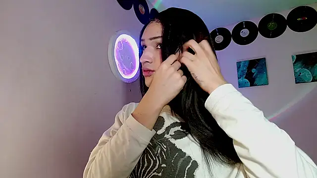 meghan devil  online show from November 8, 7:08 am