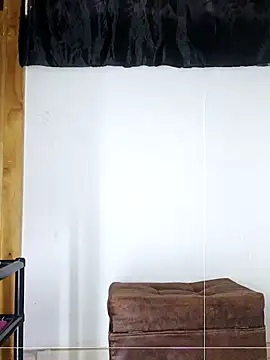 angierot2025 online show from April 23, 9:17 pm