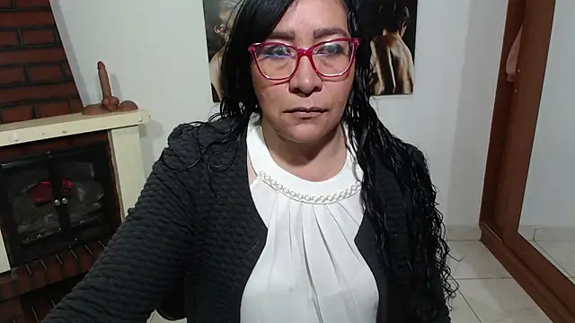 Snapshot of Grace_mature_milf chatting on September 9, 10:26 am Grace mature milf online show from September 9, 10:26 am