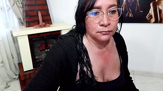 Snapshot of Grace_mature_milf chatting on November 9, 11:19 am Grace mature milf online show from November 9, 11:19 am