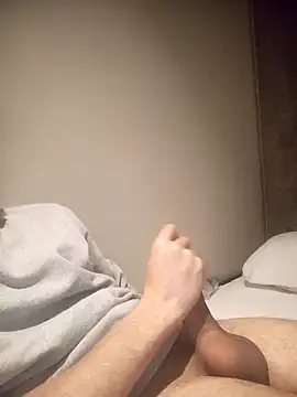 Snapshot of aA737y chatting on December 14, 5:18 pm aA737y online show from December 14, 5:18 pm