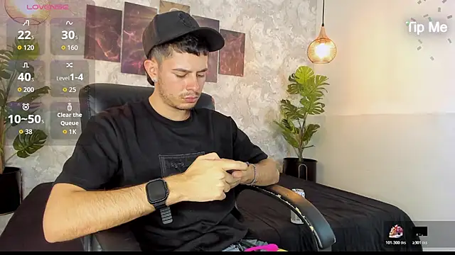 Snapshot of nils_saint chatting on November 14, 8:29 pm nils saint online show from November 14, 8:29 pm