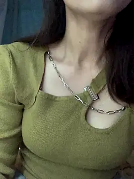 Snapshot of Zika_23 chatting on December 15, 3:55 am Zika 23 online show from December 15, 3:55 am