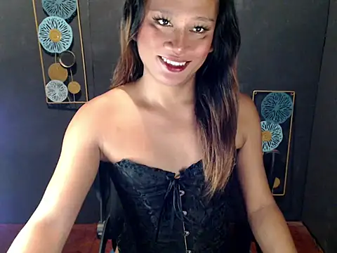 Snapshot of dominantTransfucker chatting on October 31, 9:05 pm dominantTransfucker online show from October 31, 9:05 pm