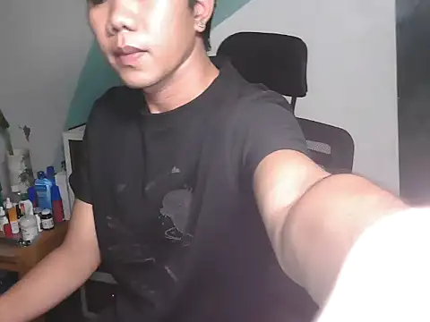 Snapshot of Darkevion chatting on March 14, 12:28 am Darkevion online show from March 14, 12:28 am