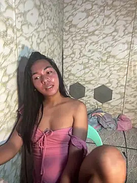 Snapshot of youryummybaby chatting on May 16, 12:37 pm youryummybaby online show from May 16, 12:37 pm