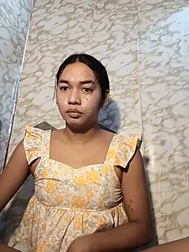 Snapshot of youryummybaby chatting on June 27, 3:00 am youryummybaby online show from June 27, 3:00 am