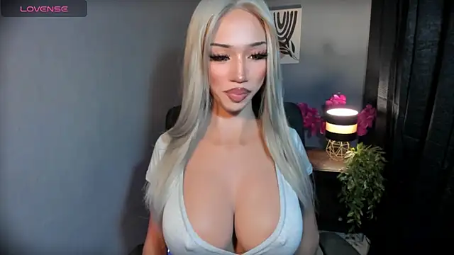 Snapshot of AiraCumSlut chatting on March 31, 8:09 pm AiraCumSlut online show from March 31, 8:09 pm