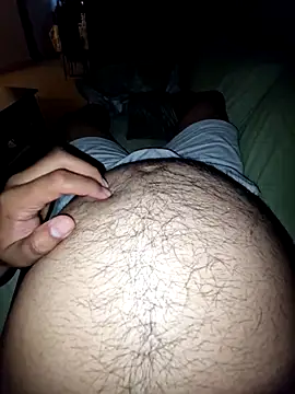 bellylova online show from April 17, 8:45 pm