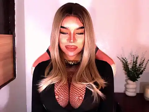 NataliaFernandezz online show from July 18, 9:02 am