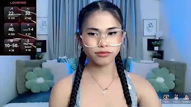 PrettyBlythes TS online show from October 21, 11:33 am