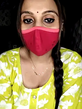 Snapshot of Horny_Shalu chatting on September 23, 5:49 pm Horny Shalu online show from September 23, 5:49 pm